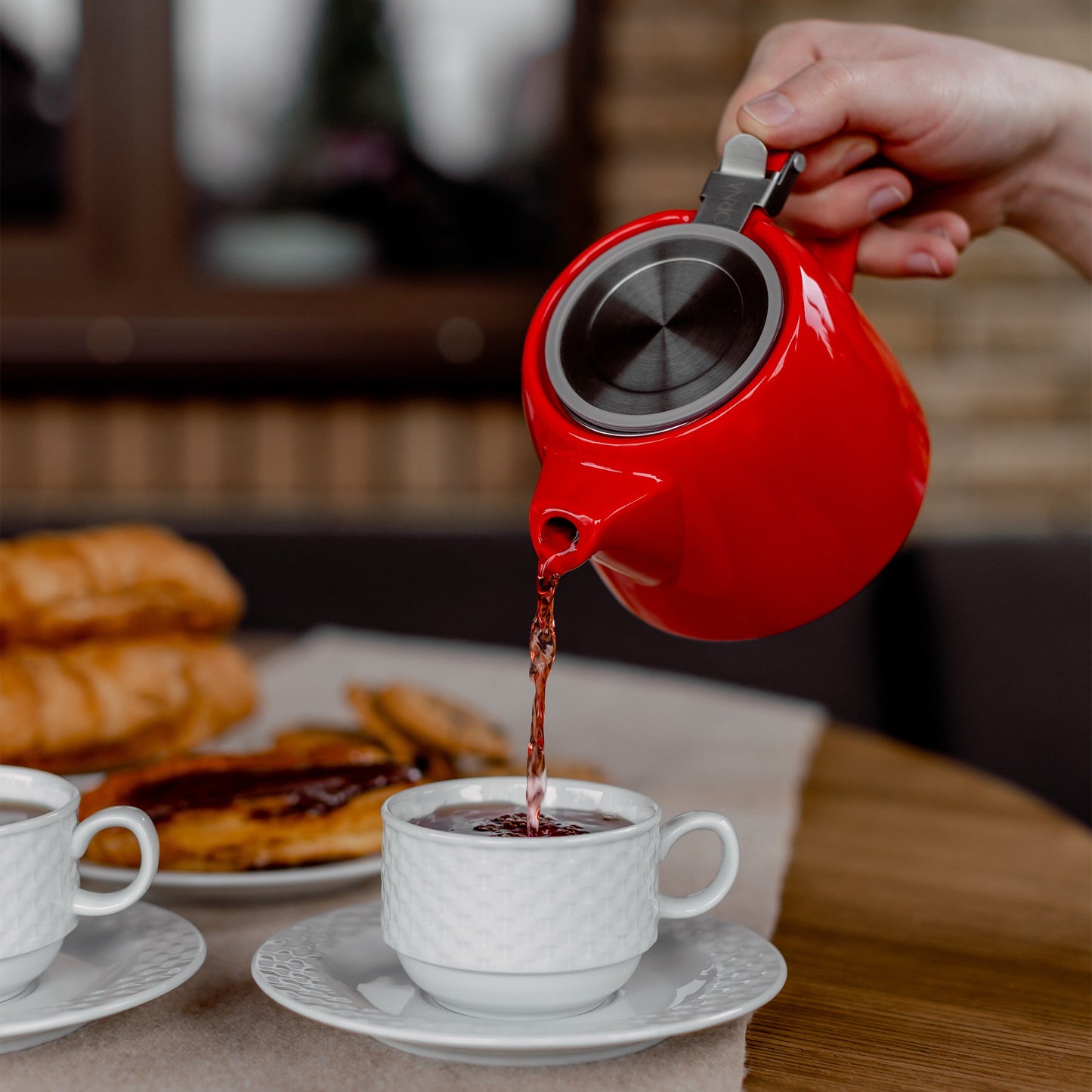 ORNA Ceramic Teapot with Basket Infuser and Stainless Steel Lid in Red, 18.6 Oz (550ml)