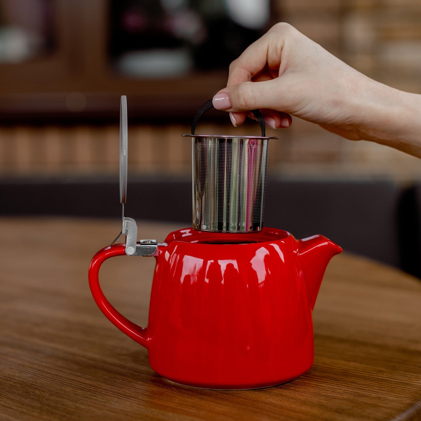 ORNA Ceramic Teapot with Basket Infuser and Stainless Steel Lid in Red, 18.6 Oz (550ml)