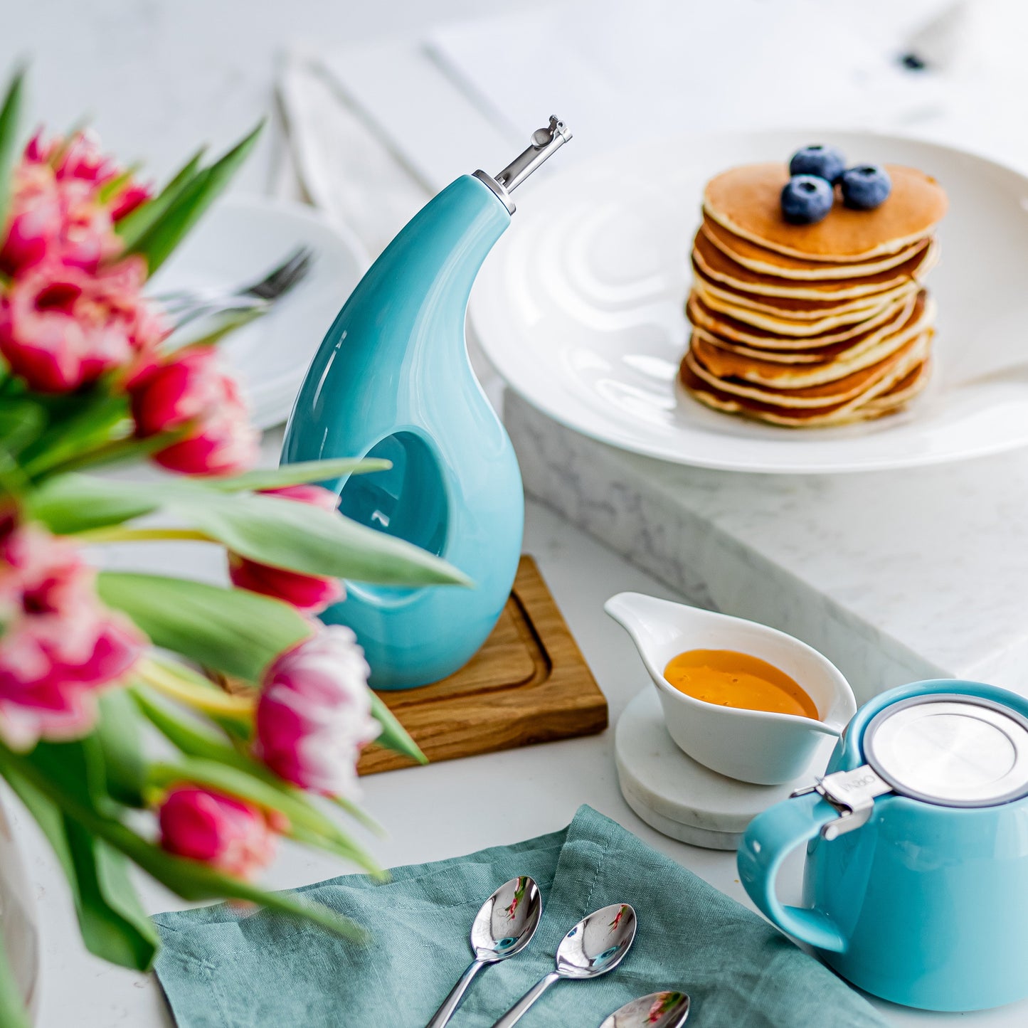 ORNA Ceramic Oil Dispenser Bottle with 2 Stainless Steel Pourers in Turquoise, 700ml / 24 Oz